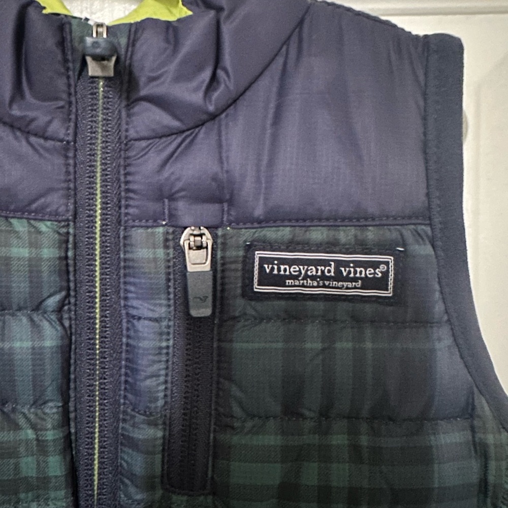 NWT Vineyard Vines Blue and Green Vest - Picture 3 of 7